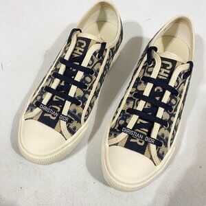 DIOR Oblique Walk N’ Dior Sneakers